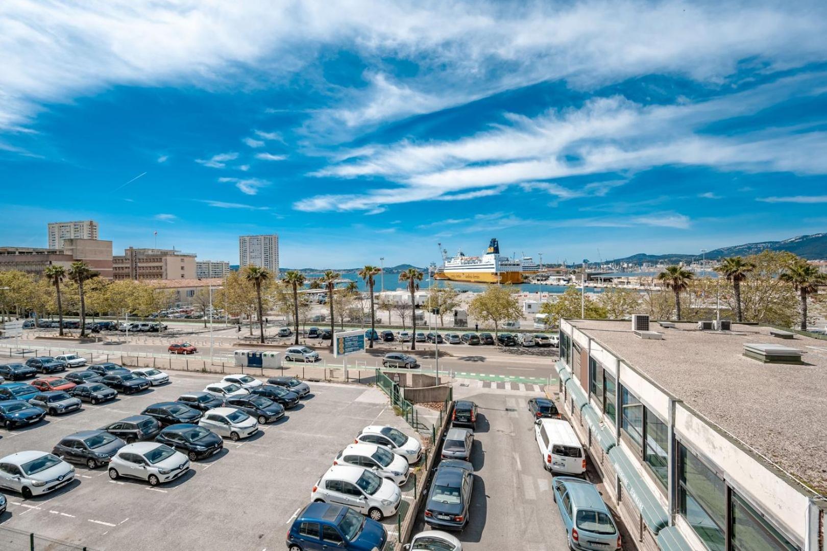 Air-Conditioned Apartment - Sea View Port Toulon Eksteriør billede